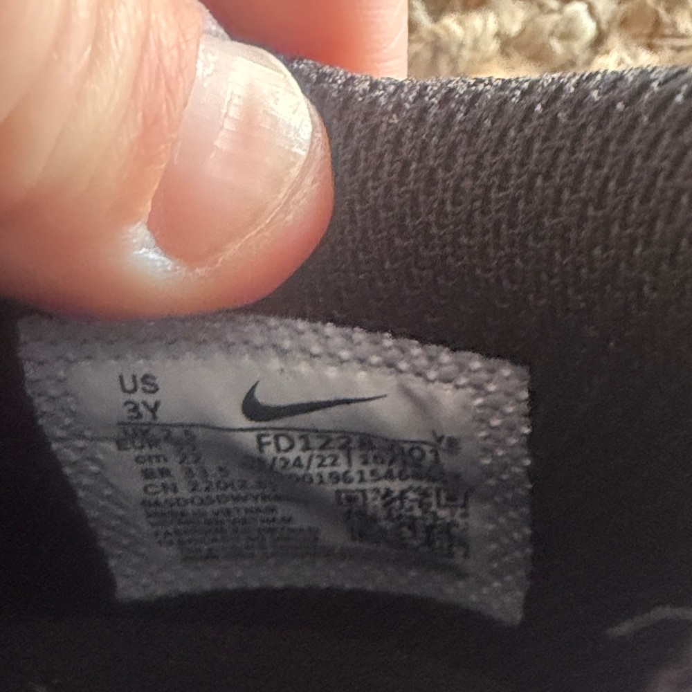 Nike Dunk Low Retro Black Panda 2.0 black leather with white accents - Picture 3 of 6